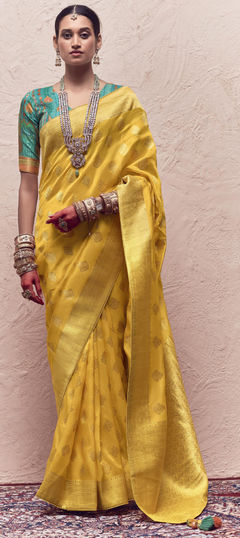 Yellow color Saree in Crepe Silk, Silk fabric with Weaving, Zari work