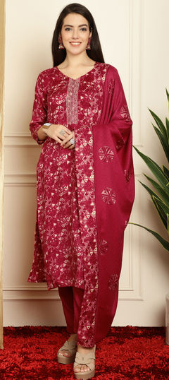 Red and Maroon color Salwar Kameez in Pashmina fabric with Digital Print, Floral work