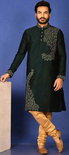 Green color Kurta Pyjamas in Art Silk fabric with Thread, Zari work