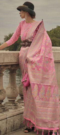 Pink and Majenta color Saree in Organza Silk, Silk fabric with Printed, Weaving work