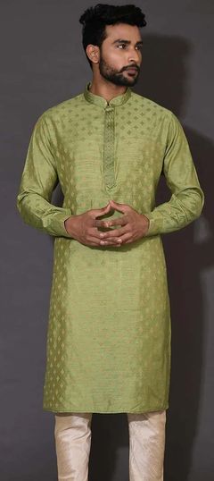 Green color Kurta in Poly cotton fabric with Embroidered, Thread work