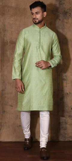 Green color Kurta Pyjamas in Poly cotton fabric with Thread work