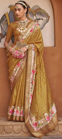 Festive, Reception, Wedding Gold color Saree in Viscose fabric with Classic Floral, Printed, Weaving work : 1907026