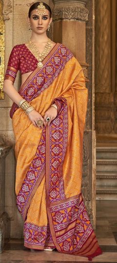 Yellow color Saree in Viscose fabric with Printed work