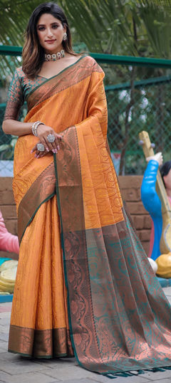 Beige and Brown color Saree in Kanjeevaram Silk, Silk fabric with Weaving, Zari work