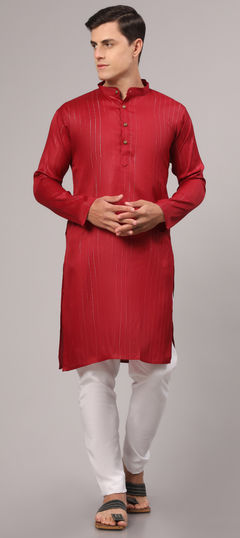 Party Wear Red and Maroon color Kurta Pyjamas in Cotton fabric with Thread work : 1908324