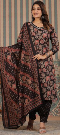 Party Wear, Summer Black and Grey color Salwar Kameez in Cotton fabric with Patiala, Straight Floral, Printed, Sequence, Thread work : 1908824