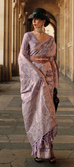 Party Wear, Traditional Purple and Violet color Saree in Handloom fabric with Bengali Weaving, Zari work : 1908949