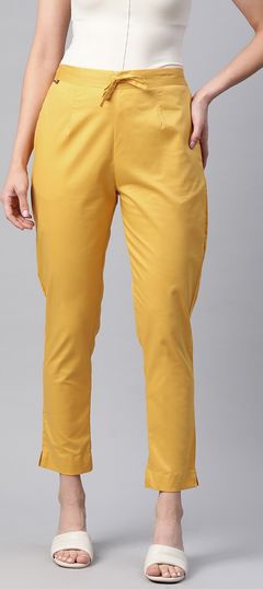 Yellow color Jeggings in Lycra fabric with Thread work