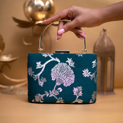 Party Wear Blue color Clutches in Art Silk fabric with Embroidered work : 1913421