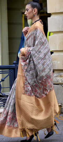 Festive, Reception, Traditional Black and Grey color Saree in Handloom fabric with Bengali Printed, Weaving work : 1915969