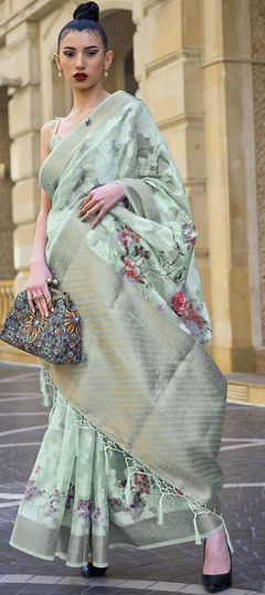 Green color Saree in Handloom fabric with Printed, Weaving work