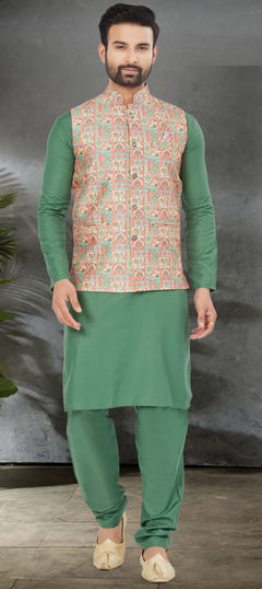 Green color Kurta Pyjama with Jacket in Cotton fabric with Digital Print work