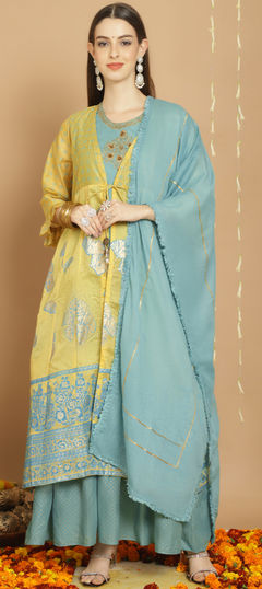 Yellow color Salwar Kameez in Chanderi Silk fabric with Lace, Zardozi work