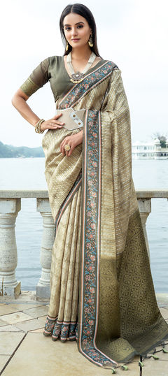 Green color Saree in Cotton fabric with Floral, Printed work