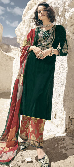 Green color Salwar Kameez in Velvet fabric with Embroidered, Printed, Thread work