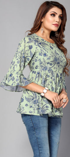 Casual Green color Kurti in Crepe Silk fabric with A Line Digital Print, Floral work : 1920080