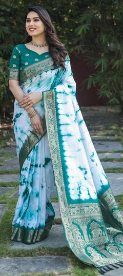 Green color Saree in Dolla Silk fabric with Bandhej, Printed work