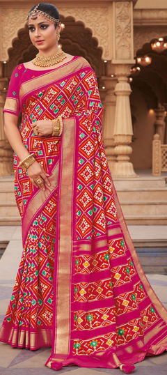 Pink and Majenta color Saree in Art Silk, Silk fabric with Printed work