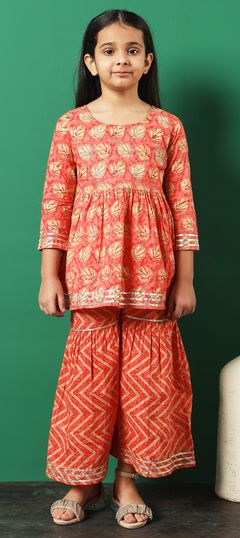 Pink and Majenta color Girls Top with Bottom in Cotton fabric with Printed, Thread, Zari work