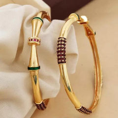 Pink and Majenta color Bangles in Metal Alloy studded with Artificial & Gold Rodium Polish : 1924235