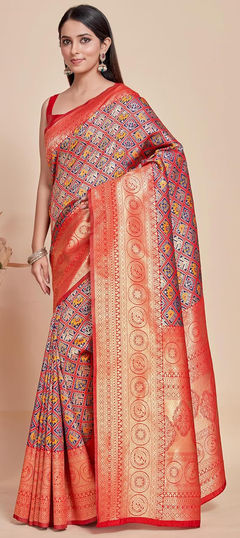 Red and Maroon color Saree in Patola Silk, Silk fabric with Printed, Weaving, Zari work