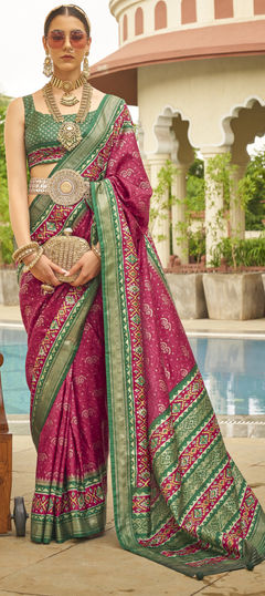 Pink and Majenta color Saree in Art Silk, Silk fabric with Printed work