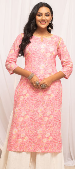 Pink and Majenta color Kurti in Cotton fabric with Floral, Printed work