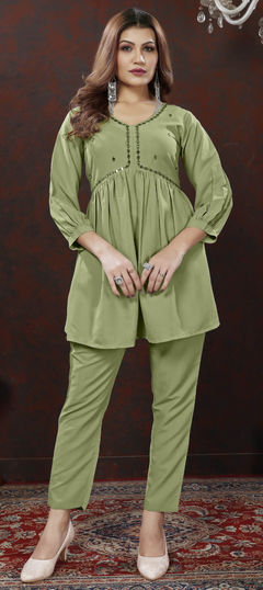 Green color Co-ords Set in Cotton fabric with Mirror, Resham, Thread work