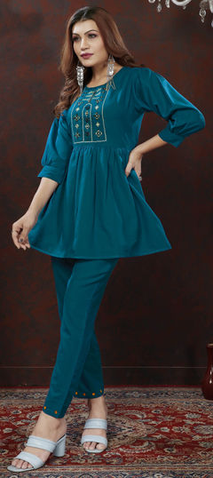 Blue color Co-ords Set in Cotton fabric with Mirror, Resham, Thread work