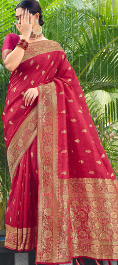 Pink and Majenta color Saree in Silk fabric with Floral, Thread, Zari work