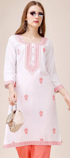 Casual White and Off White color Kurti in Cotton fabric with Long Sleeve, Straight Embroidered, Thread work : 1928271