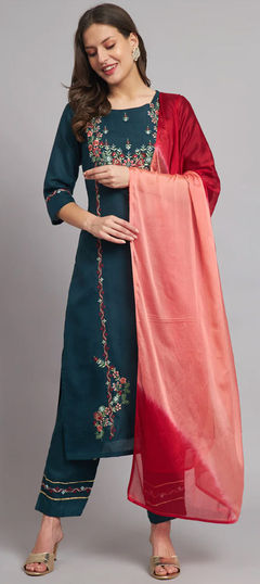 Blue color Salwar Kameez in Blended Cotton fabric with Thread work