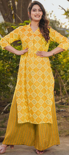 Summer Yellow color Salwar Kameez in Rayon fabric with Palazzo, Straight Digital Print work : 1930348