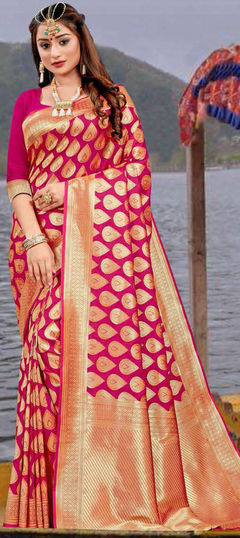 Pink and Majenta color Saree in Banarasi Silk fabric with Weaving, Zari work