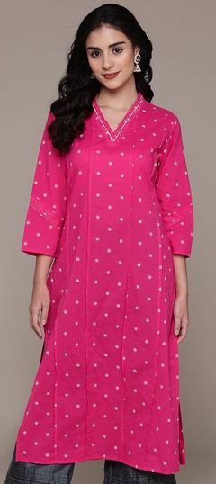 Pink and Majenta color Kurti in Cotton fabric with Bugle Beads, Printed work