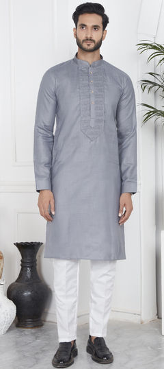 Black and Grey color Kurta Pyjamas in Cotton fabric with Thread work