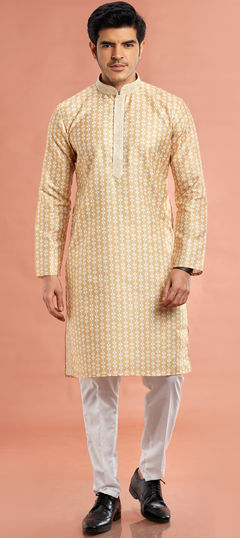 Yellow color Kurta Pyjamas in Cotton fabric with Digital Print, Thread work