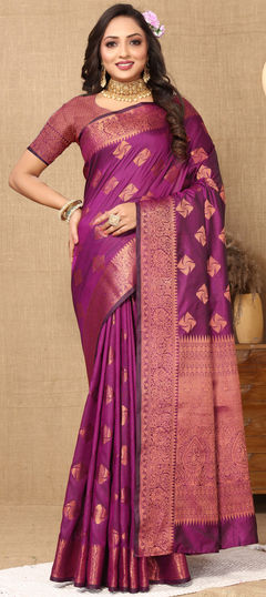 Pink and Majenta color Saree in Silk cotton fabric with Weaving, Zari work