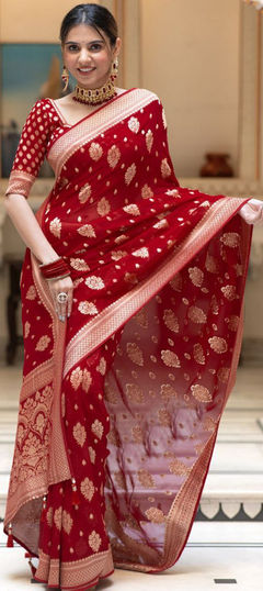 Red and Maroon color Saree in Banarasi Silk fabric with Weaving work