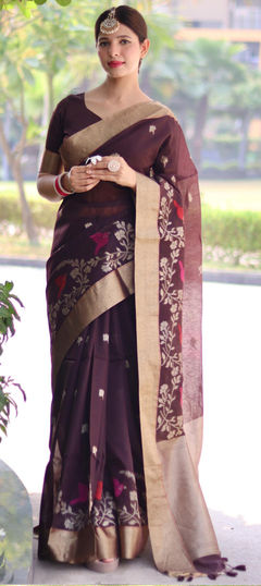 Beige and Brown color Saree in Linen fabric with Border, Jamdani, Weaving, Zari work