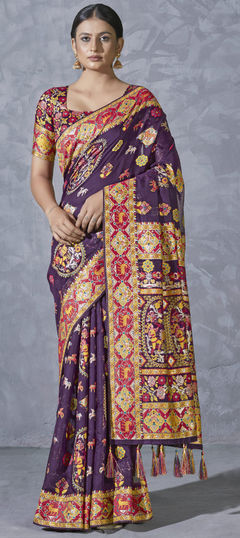 Purple and Violet color Saree in Silk cotton fabric with Weaving, Zari work