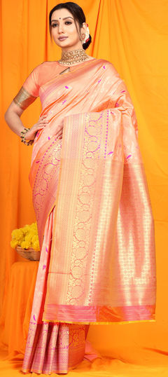 Pink and Majenta color Saree in Banarasi Silk fabric with Weaving, Zari work