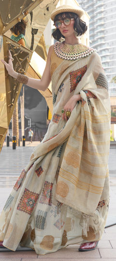 Beige and Brown color Saree in Handloom fabric with Printed work