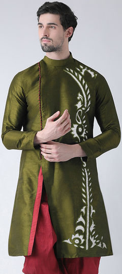 Green color Kurta in Dupion Silk fabric with Embroidered, Thread work