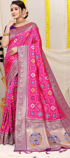 Pink and Majenta color Saree in Patola Silk fabric with Weaving, Zari work