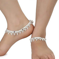 Silver color Anklet in Metal Alloy studded with Beads & Silver Rodium Polish : 1941696