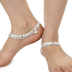 Silver color Anklet in Metal Alloy studded with Beads & Silver Rodium Polish : 1941698