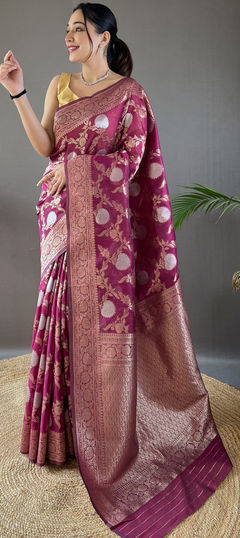 Purple and Violet color Saree in Cotton fabric with Weaving, Zari work