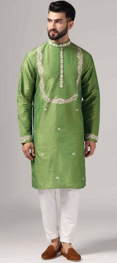 Green color Kurta Pyjamas in Raw Silk fabric with Thread, Zari work